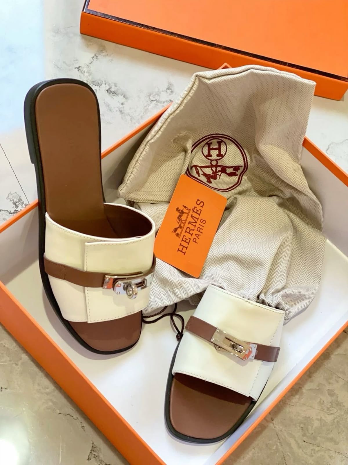 Giulia Slide Sandals – White Edition with Silver Detail