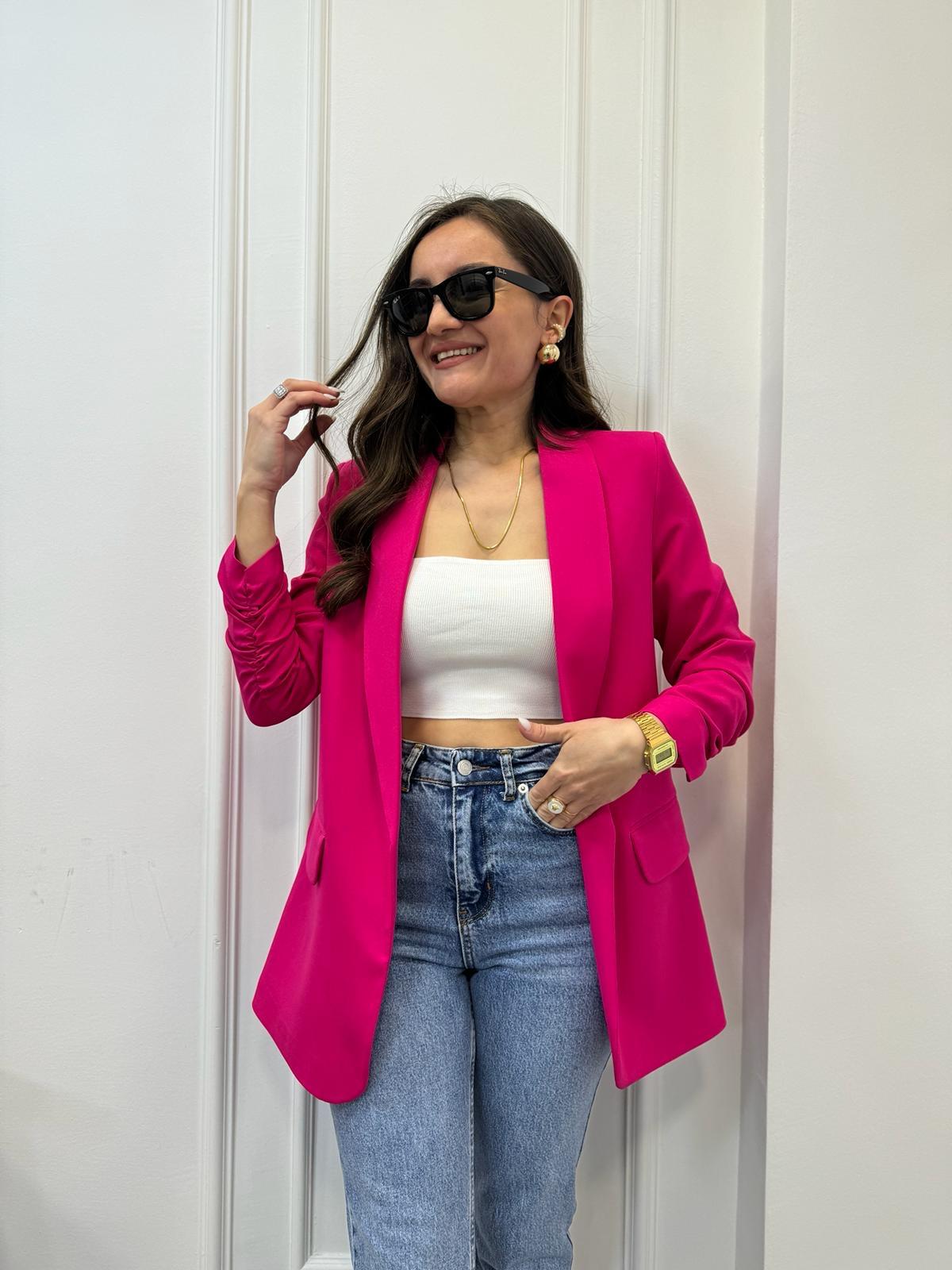 Pink Buttonless Blazer Jacket – Tailored Elegance & Modern Sophistication