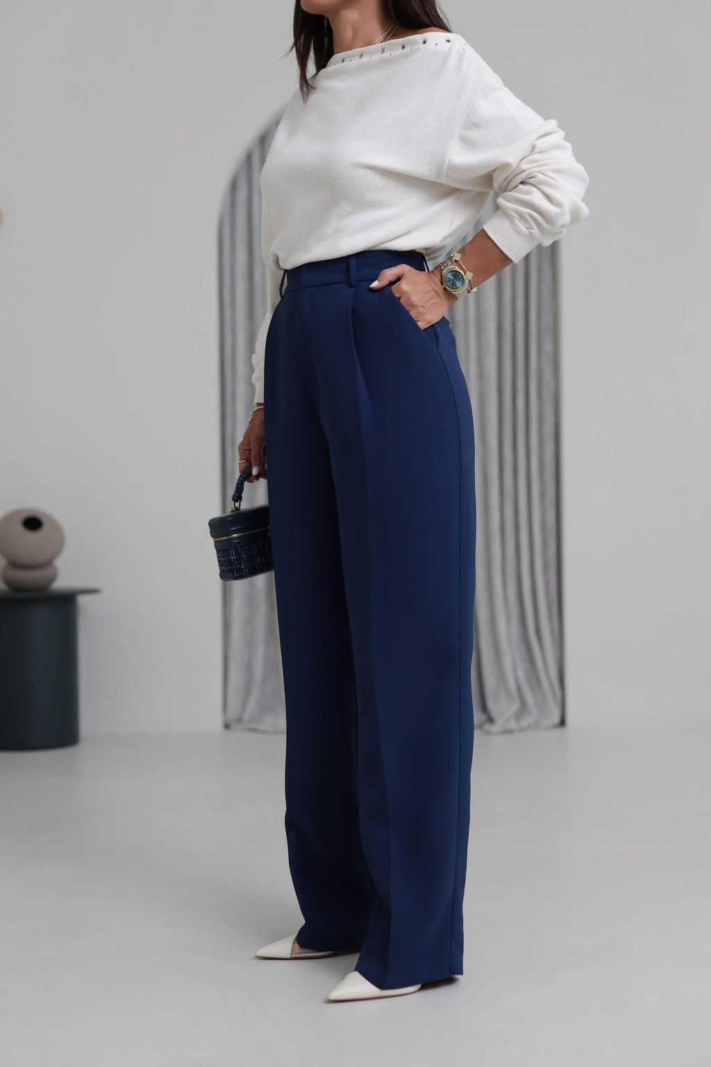 Pleated Detailed Fabric Trousers – Indigo Straight Leg.