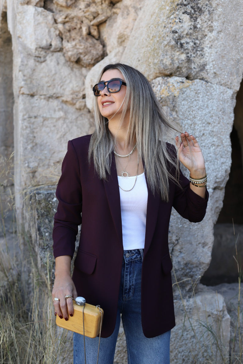 Burgundy buttonless blazer jacket