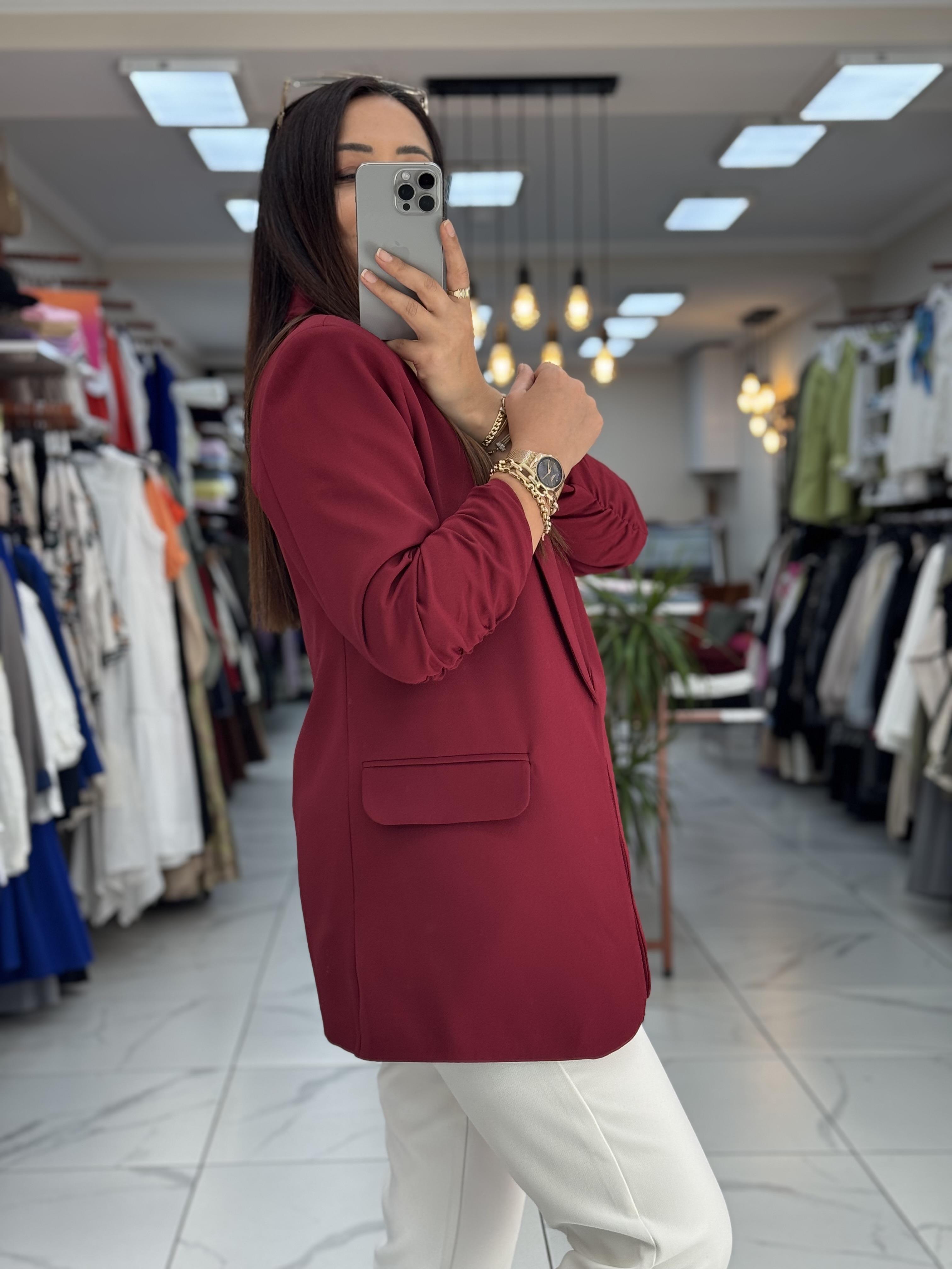 Burgundy buttonless blazer jacket