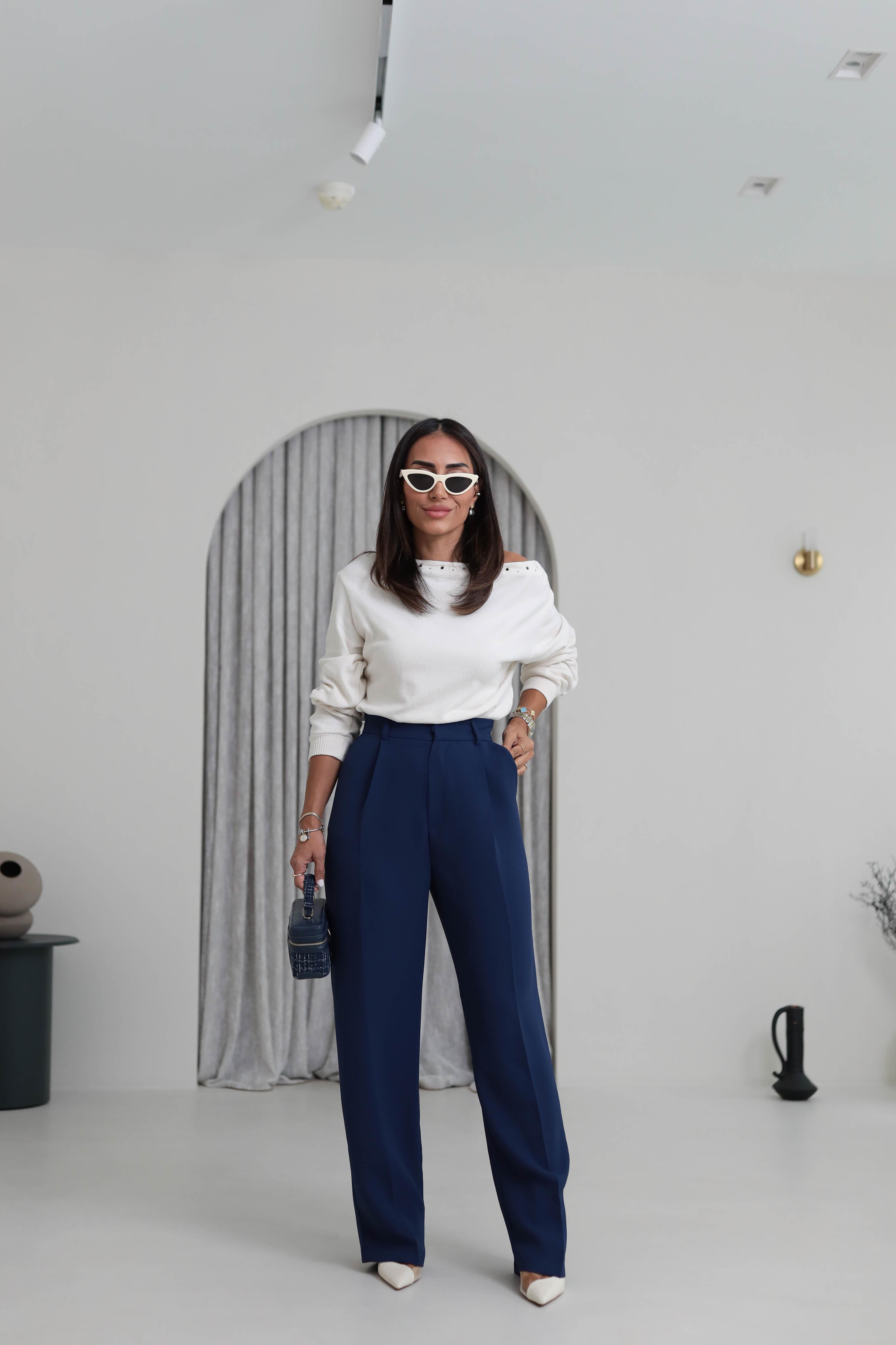 Pleated Detailed Fabric Trousers – Indigo Straight Leg.